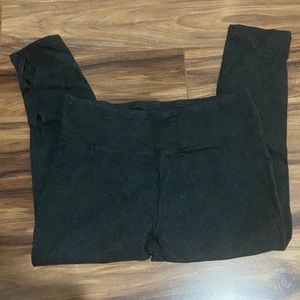 Leggings with leg cutout designs